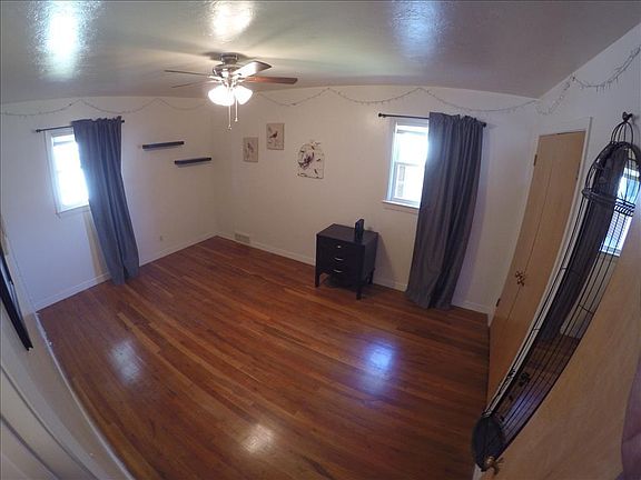 5th image of 265 E 16th St