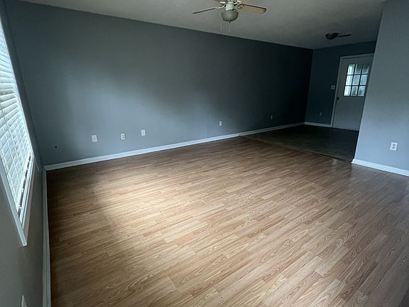3rd image of 257 Adkins Cir #1