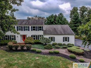 50 Washington Dr, Cranbury, NJ 08512