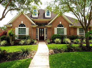 2906 Green Forest Ln, Pearland, TX 77581
