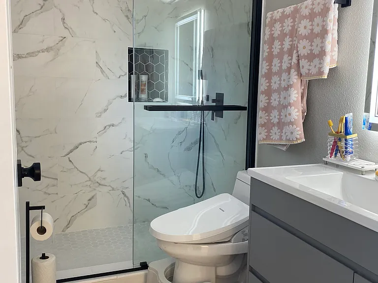 449 Lochwood Dr — Photo 8