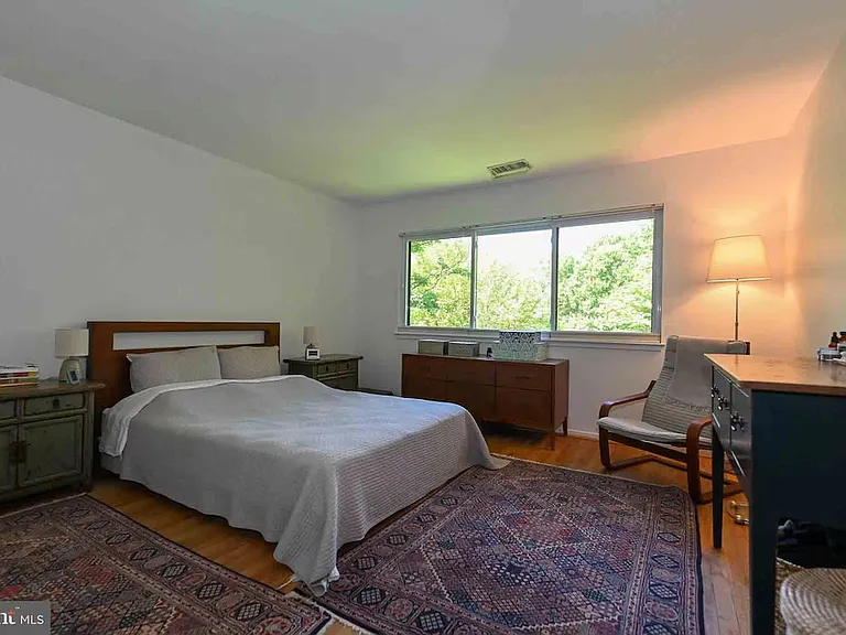 11635 Hunters Green Ct — Photo 25