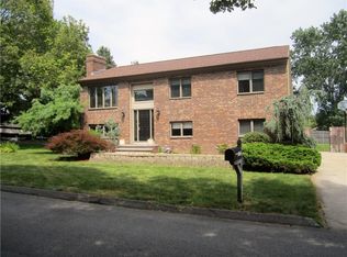 120 Adelaide Ave, Warwick, RI 02886