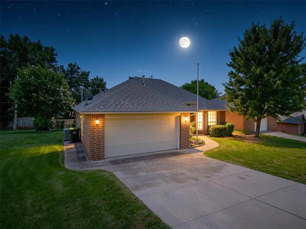 922 Blue Bird Ter, Purcell, OK 73080