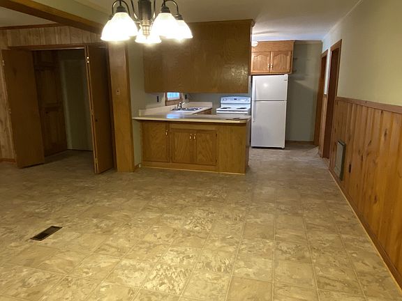 5th image of 211 River Dr