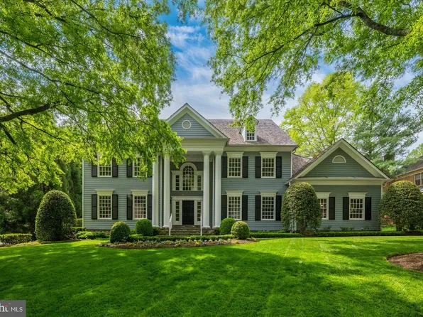 8405 Brookewood Ct, McLean, VA 22102