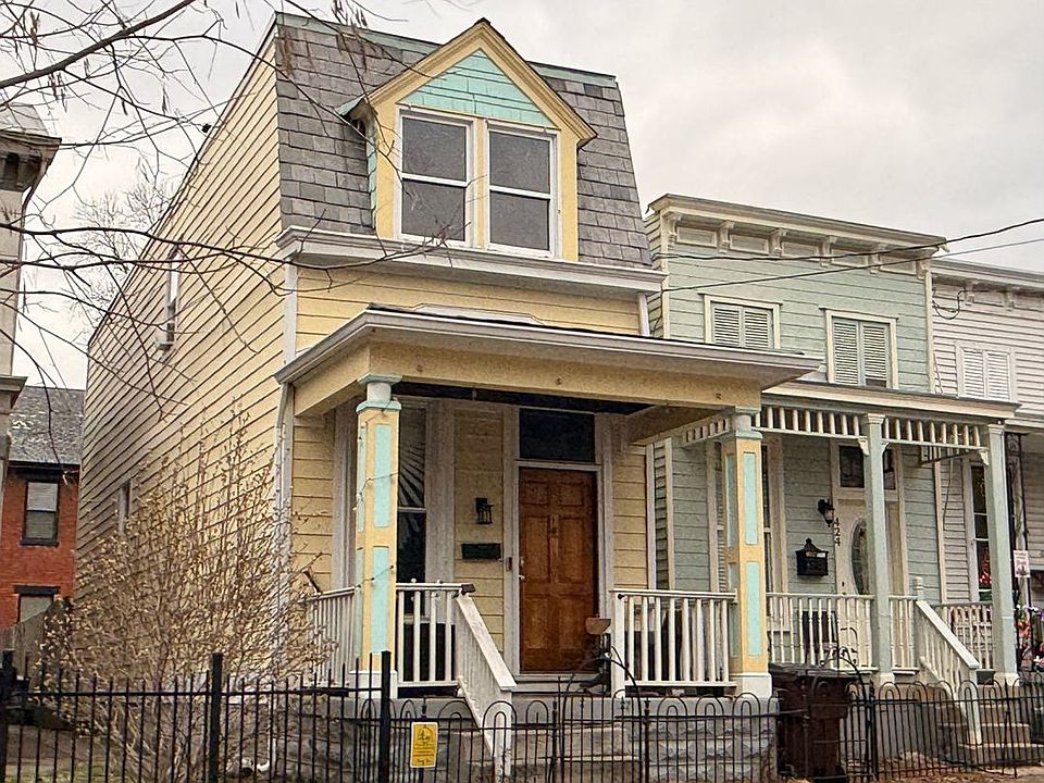 1st image of 426 W 9th St