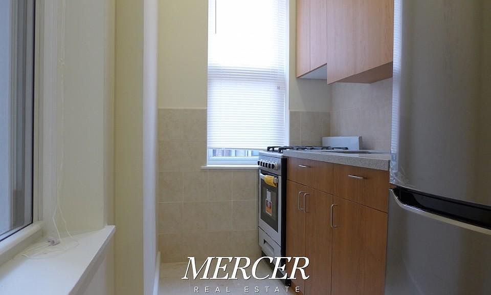 2nd image of 23 W 84th St APT 2E