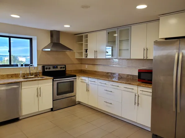 28 9th St, Medford, MA 02155