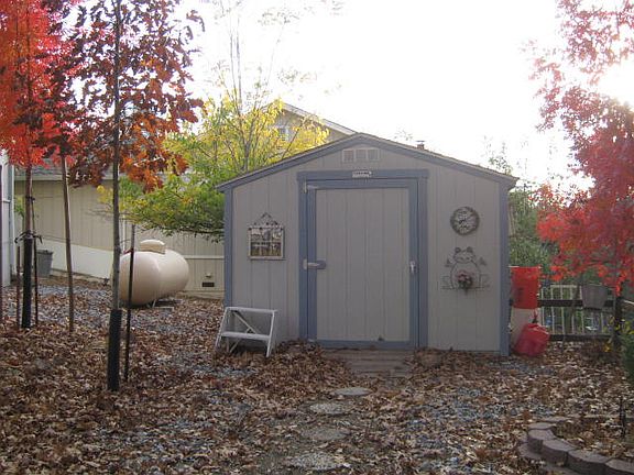 5th image of 1597 Country Club Dr