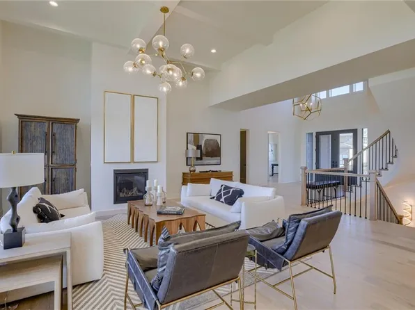 17500 Meadow St, Overland Park, KS 66085