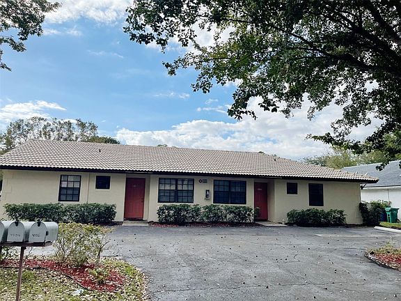 3rd image of 4100-4106 NW 114th Avenue
