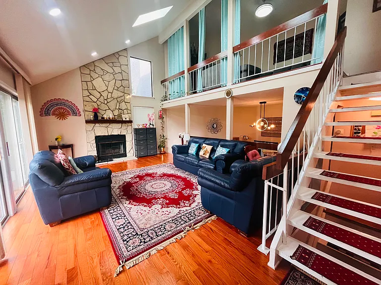 203 Linda Ln — Photo 2