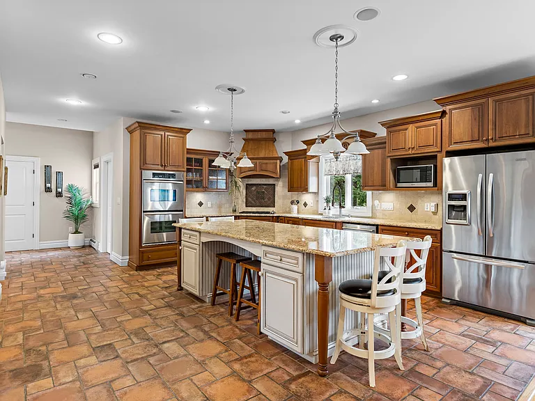 27 Ringwood Ln — Photo 4