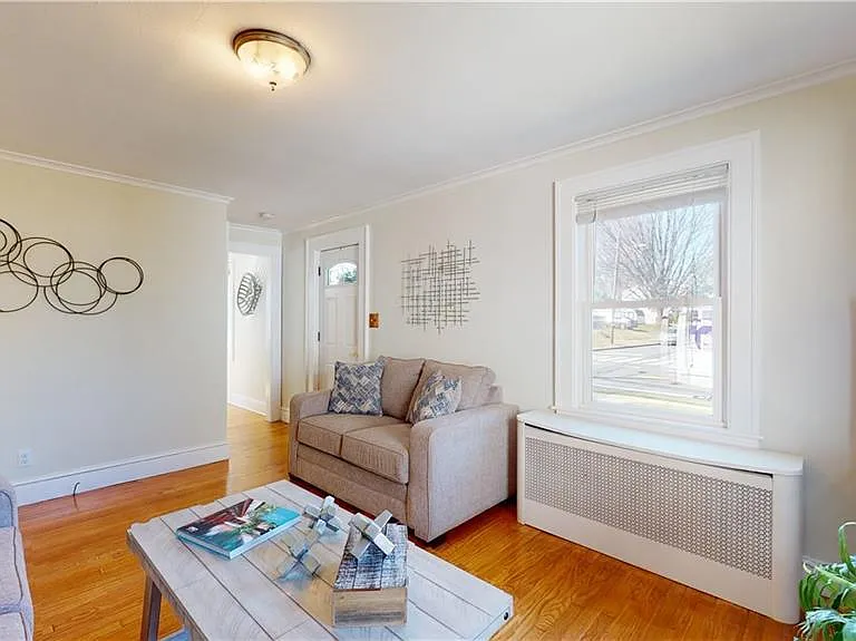 362 Oakwood Ave — Photo 5