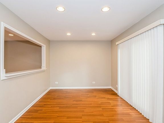 3rd image of 9 N Fairlawn Ave