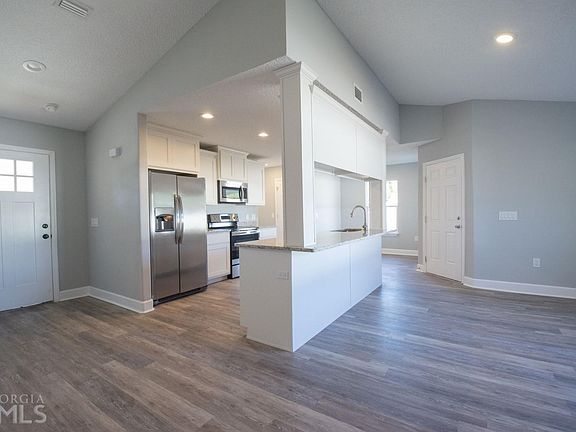 5th image of 110 Gallaway Dr