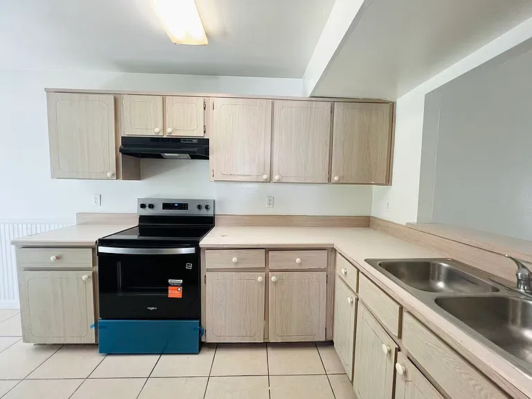 234 Lovell Ln — Photo 7