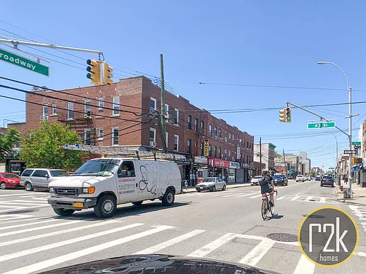 Rented by Realty 2000 Corp | media 32