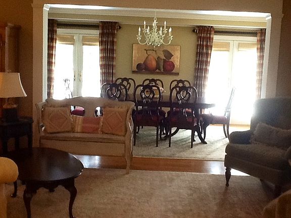 Living room-dining room