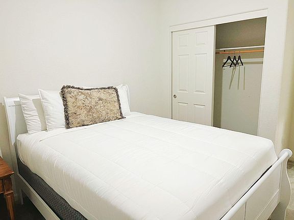 4th image of 9057 Quartet Ave