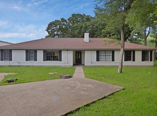 752 Moore Rd, Mansfield, TX 76063