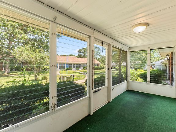 4th image of 933C Thornhill Court