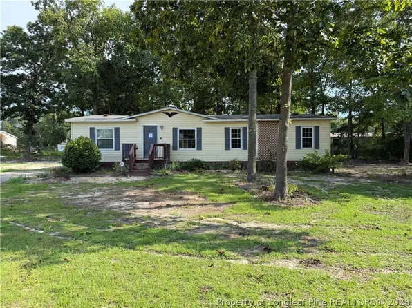 583 Participle Ct, Hope Mills, NC 28348