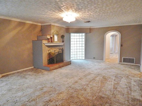 5th image of 1110 Margaret Ave