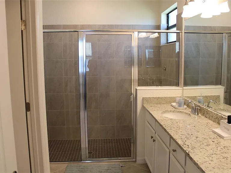 6647 Clairborne Ln — Photo 14