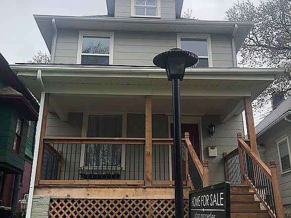 2nd image of 208 N Jackson Ave