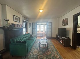 205-207 S Henry St