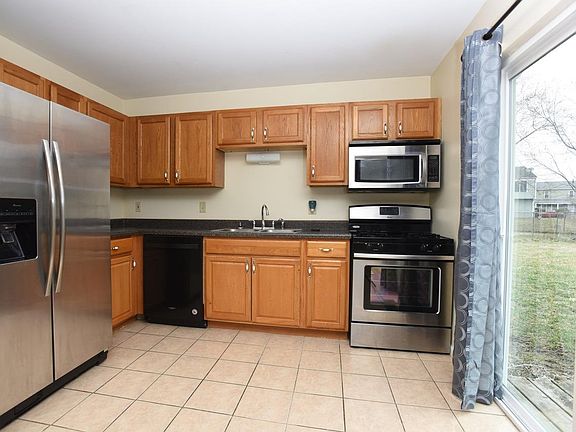 5th image of 5967 Polk Ct