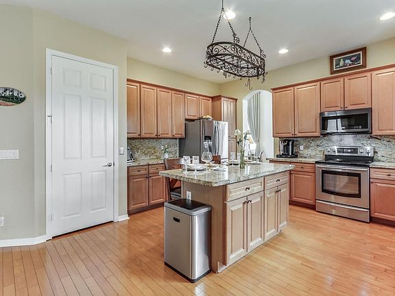 4th image of 4615 Mariners Cove Dr