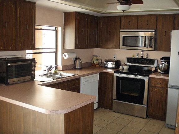 4th image of 2112 SE 5th Ct