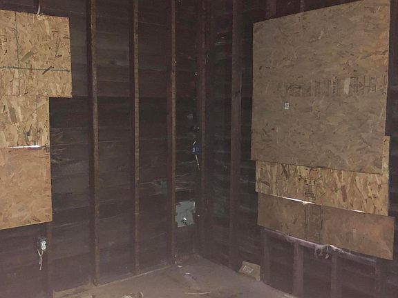 4th image of 2316 W Ormsby Ave