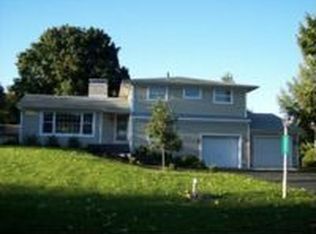 3958 E Washburn Dr, Port Clinton, OH 43452