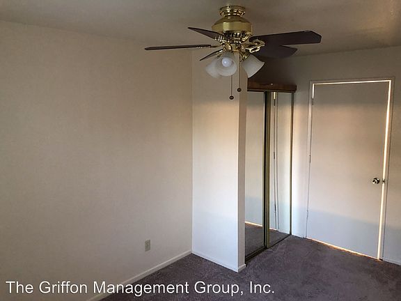 2nd image of 811 E Menlo Ave APT 03