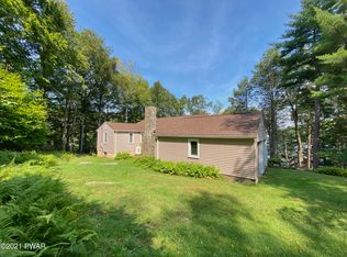 135 Al Wa Da Cir E, Greentown, PA 18426