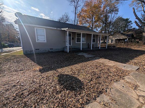 3rd image of 138 E Shelton Ave