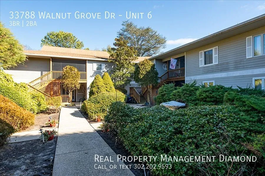 Building Photo - 33788 Walnut Grove Dr #6