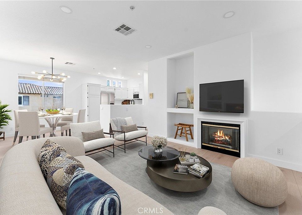 1st image of 2388 Sunningdale Dr