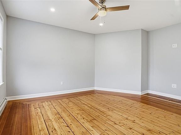 2nd image of 188 Division St #2R