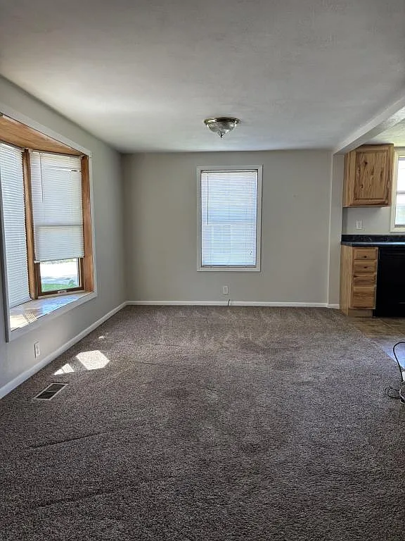 521 Freimuth Ave — Photo 2