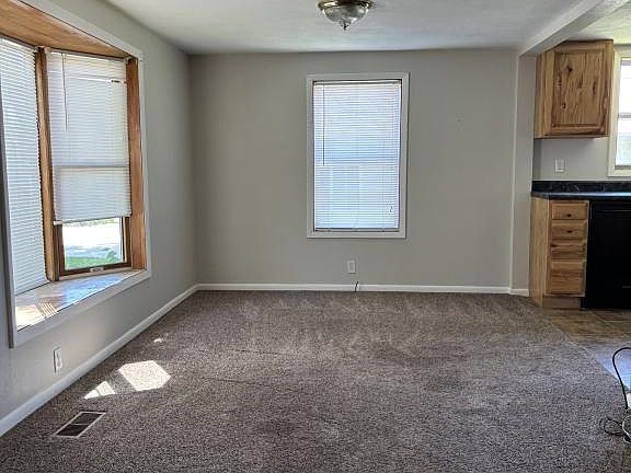 2nd image of 521 Freimuth Ave