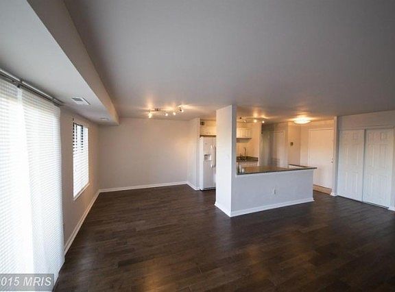 3rd image of 3101 S Manchester St APT 610