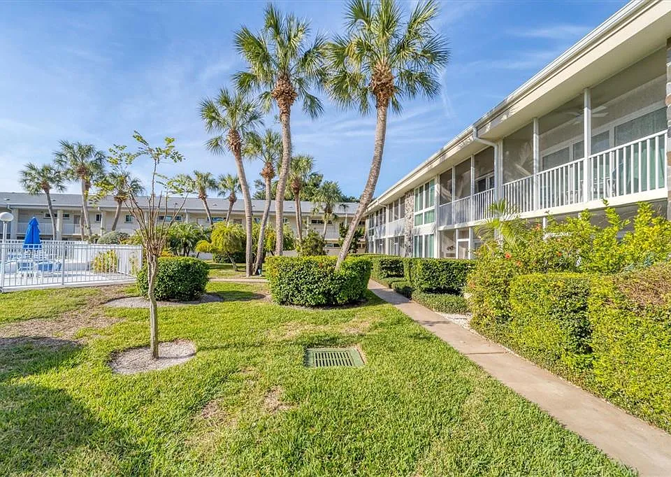500 S Washington Dr #18B