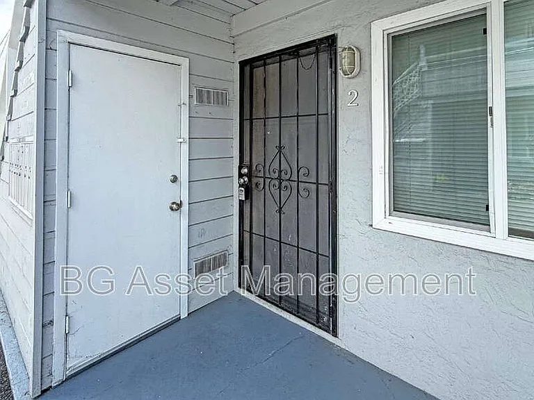 1865 Powell St #2 — Photo 10