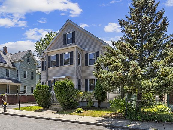 2nd image of 52 Chesterfield St