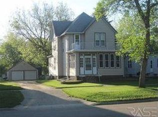 518 N Freeman Ave, Luverne, MN 56156